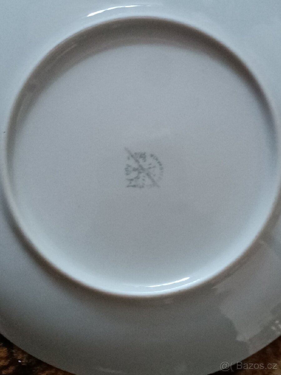 Prodám talíře 6+1 - 5