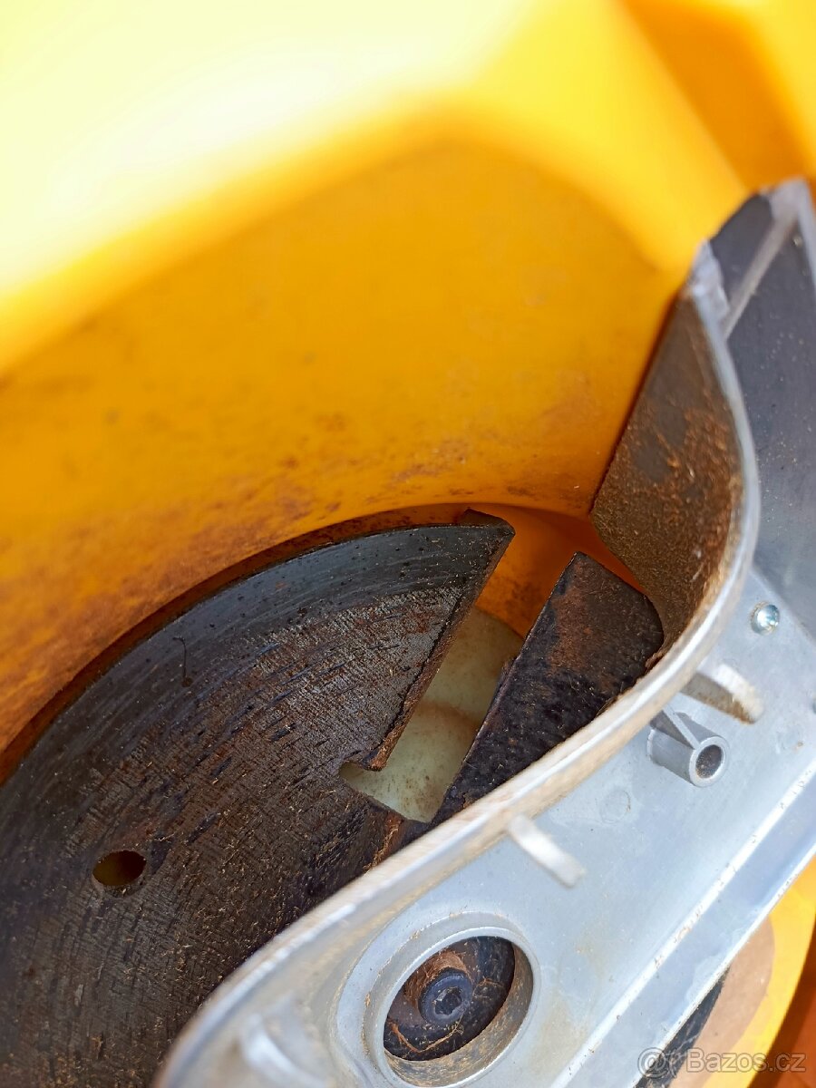 Elektrický drtič větví STIGA - 5