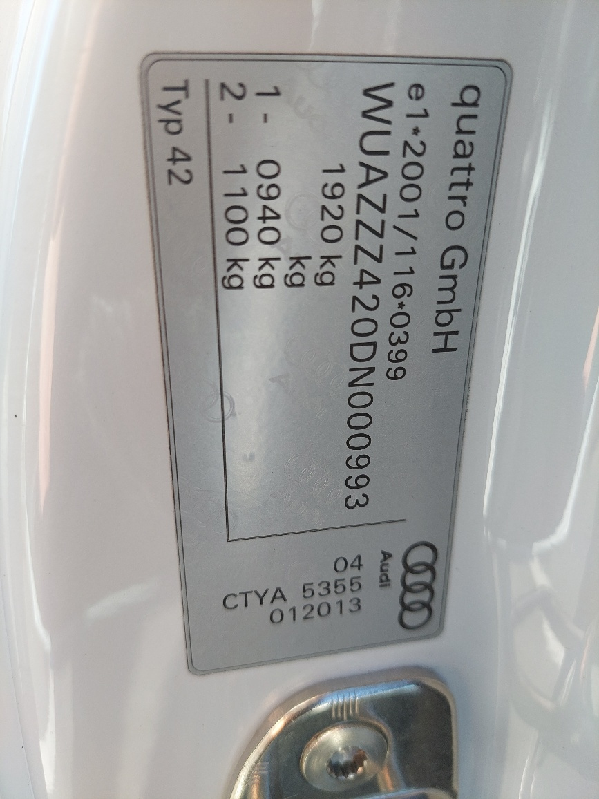 Audi R8 5.2 V10 facelift manuál - 5