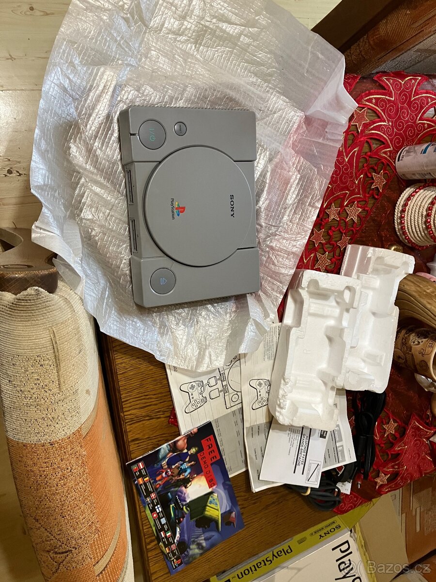 Ps1 v origo krabici - 5