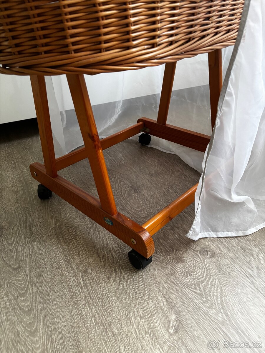PROUTĚNÝ MOJŽÍŠŮV KOŠ - 5