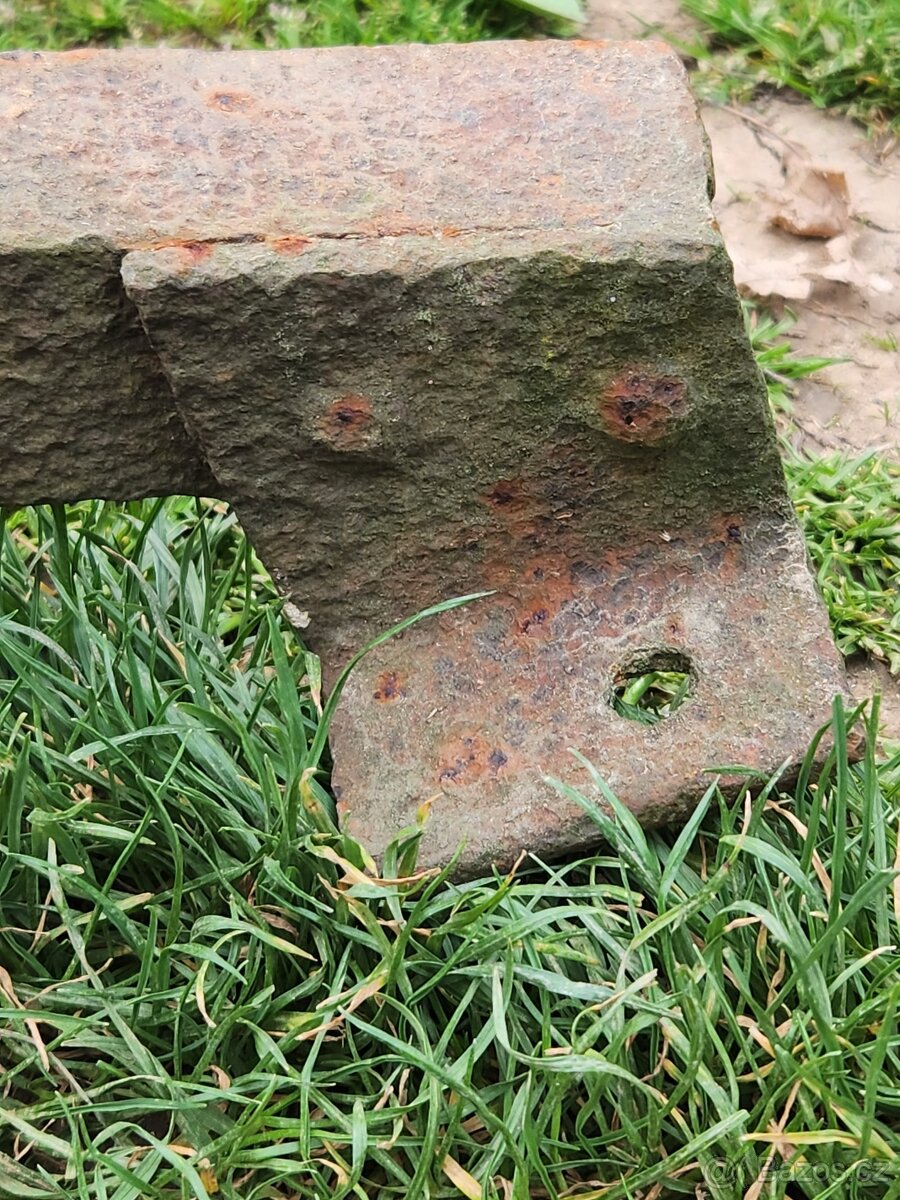 železný žebřík se skloněnými stupňi - 5