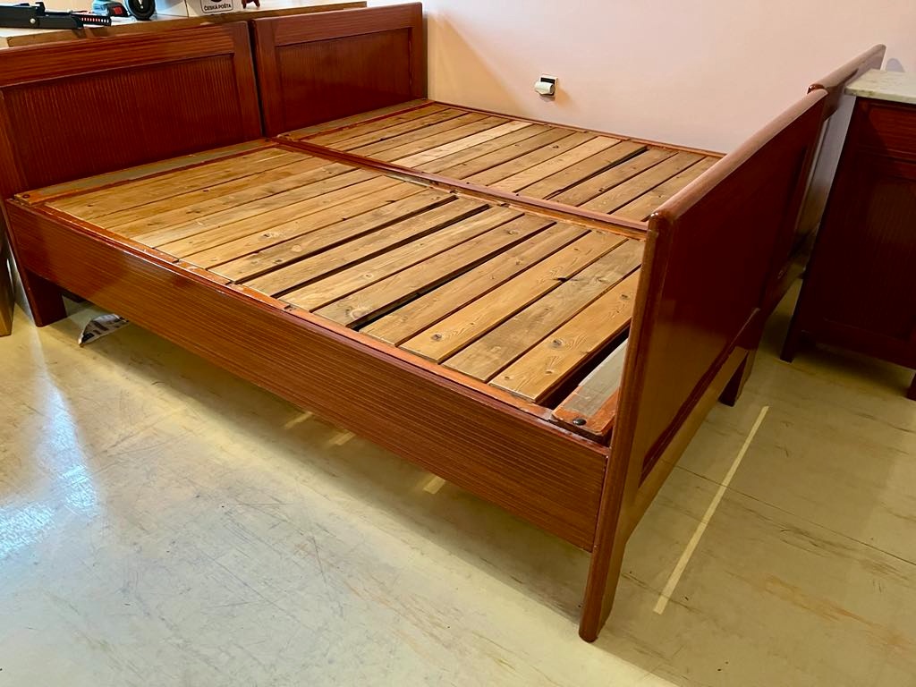 Starožitný nábytek - 5