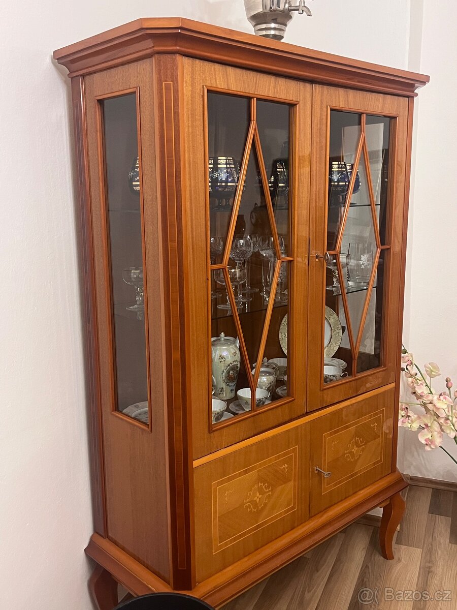 Starožitný nábytek - 5