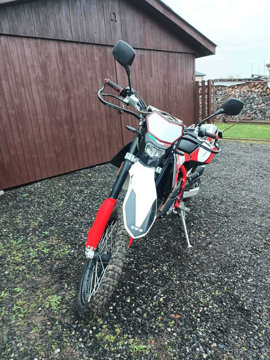 SWM Enduro RS125R - 5