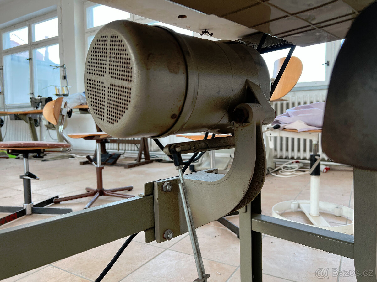 Průmyslový dvoujehlový šicí stroj - Necchi - 5