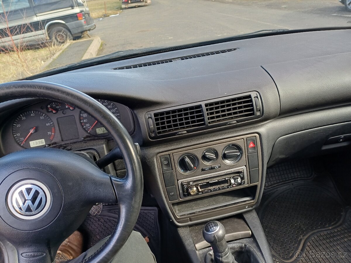 Prodan VW Passat,nepojizdny. - 5