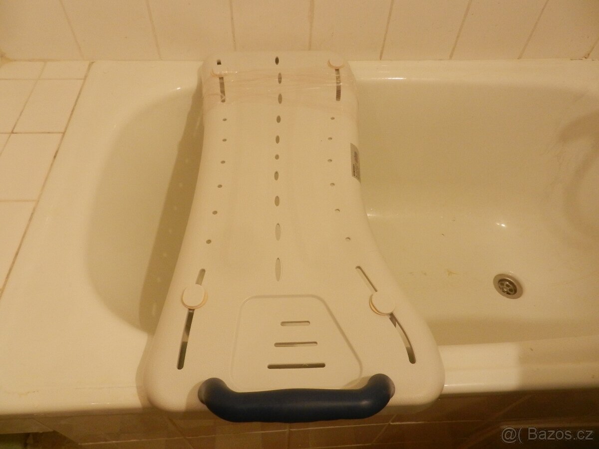 Sedačka na vanu s madlem, Nová, Sleva 64% (Prodáno) - 5