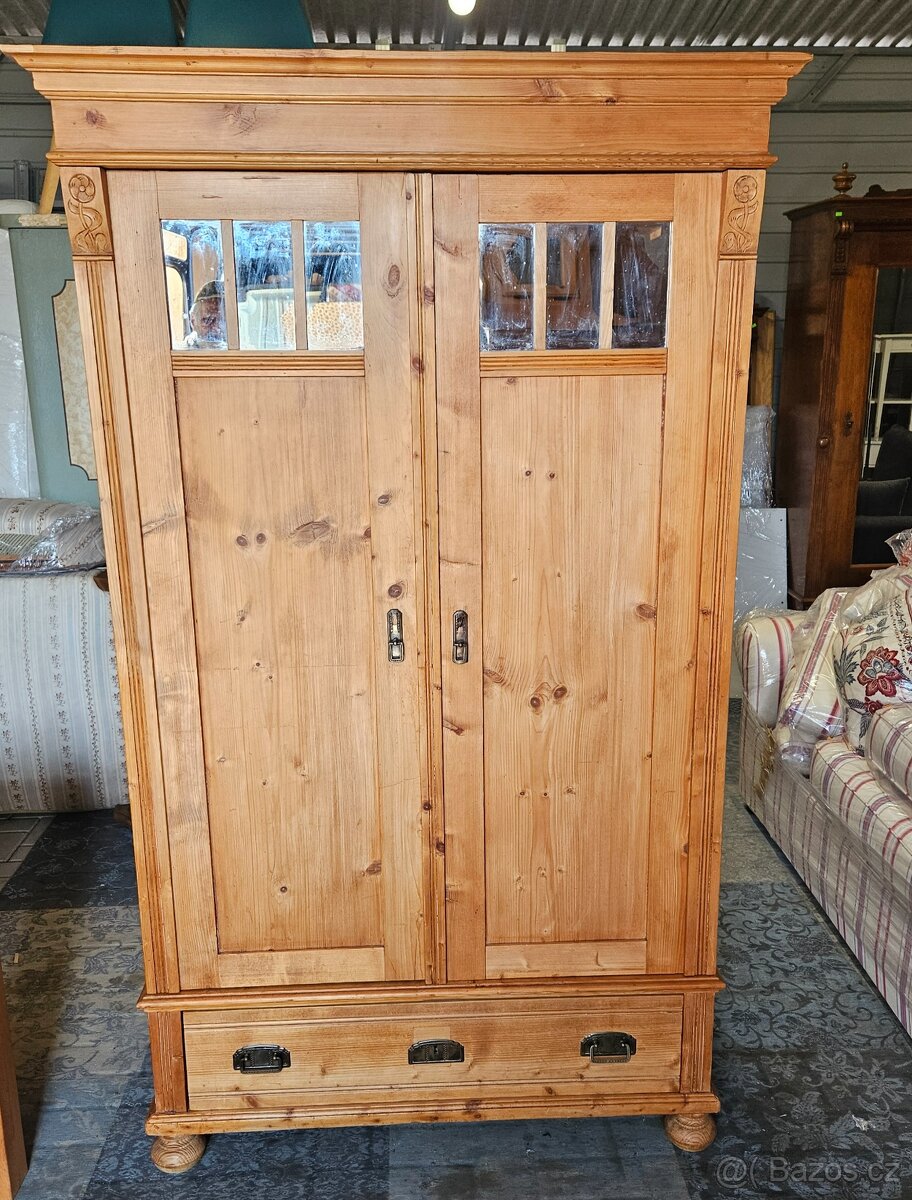 starožitná šatní skříň v secesním stylu - 5