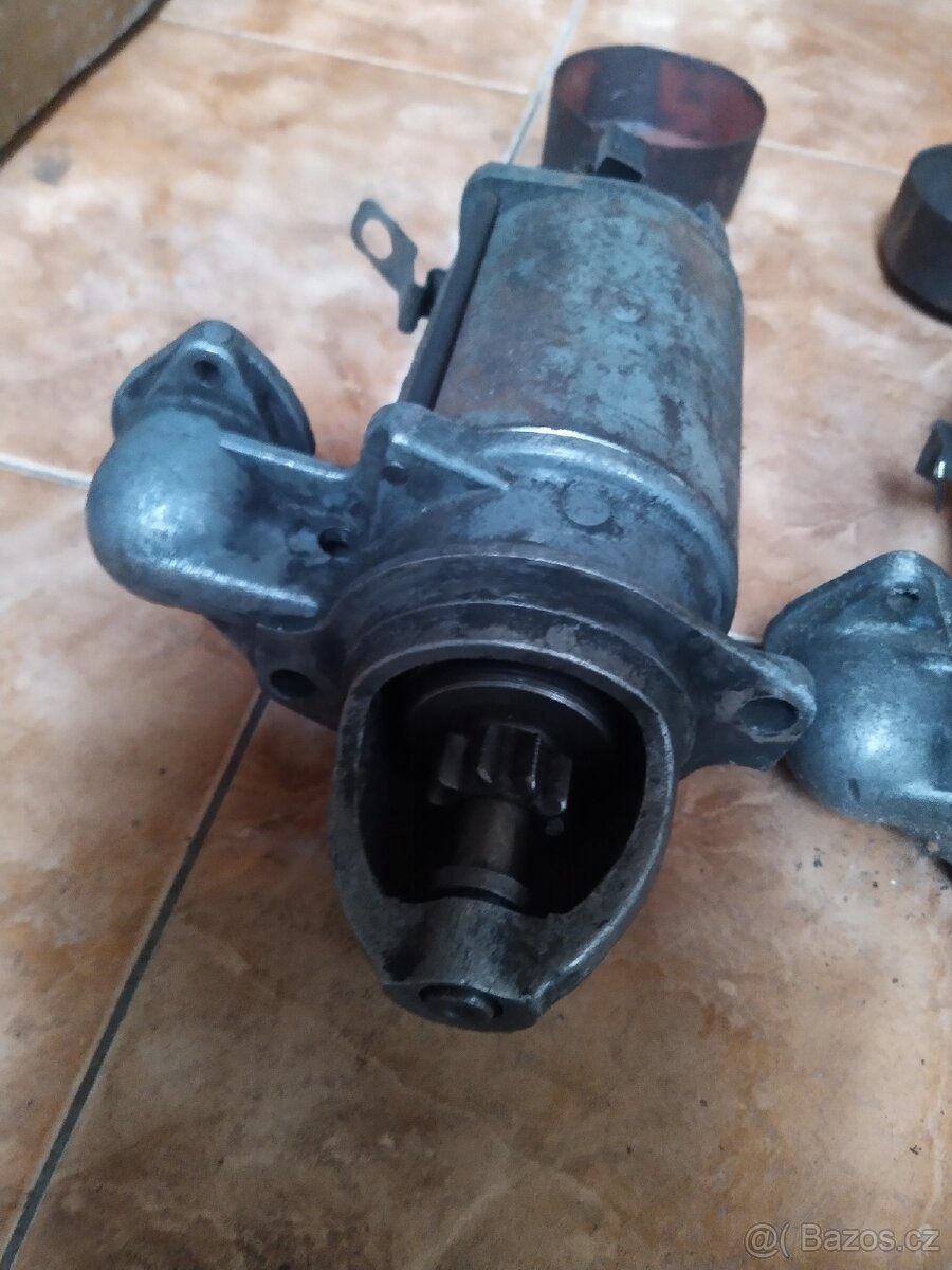 Škoda 1203 startéry na díly - 5