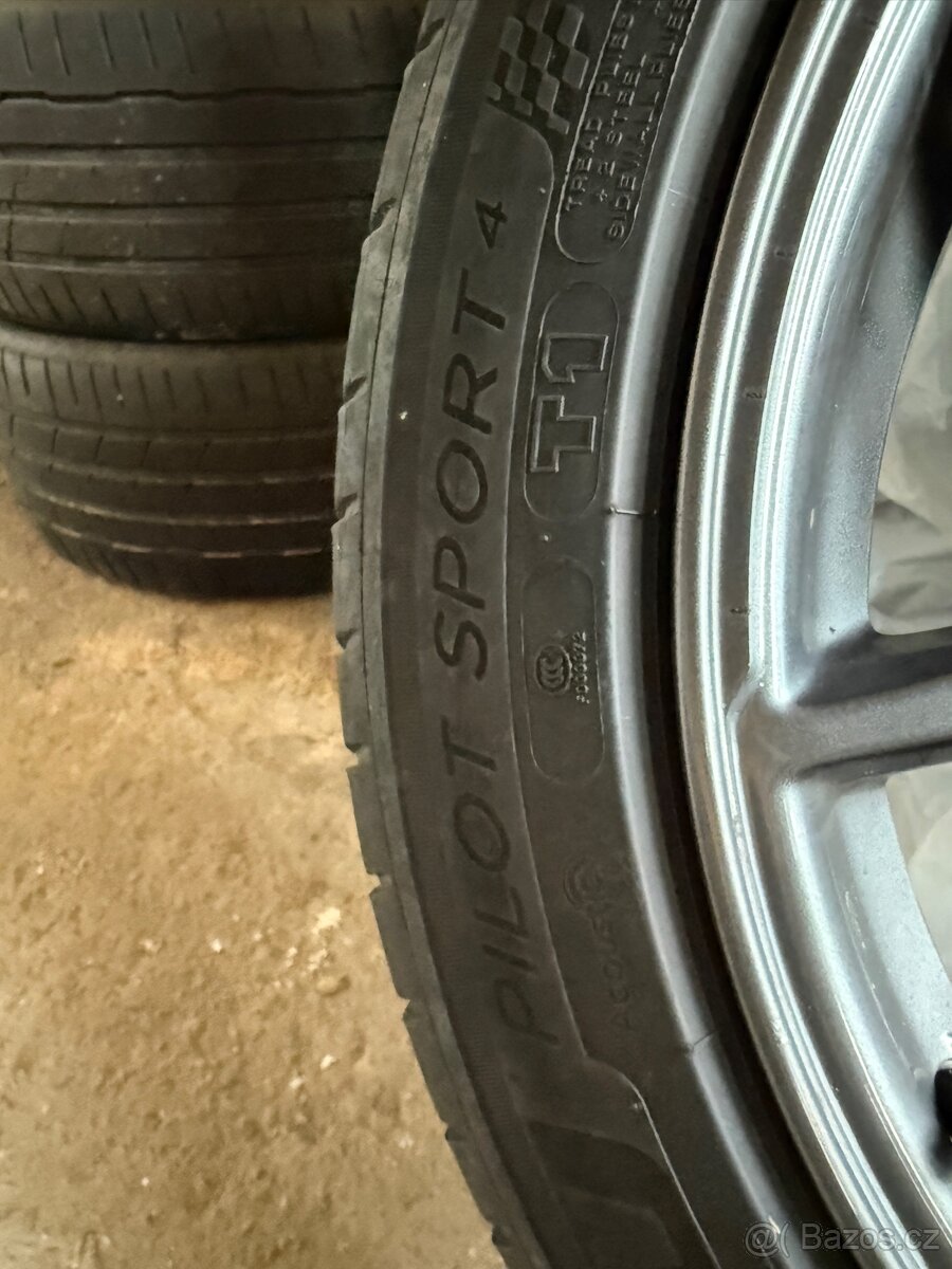 Sada kol Tesla Model 3 R18 - 5