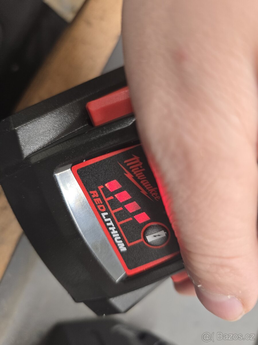 Milwaukee M18 12,6Ah a 15Ah baterie High Output - 5