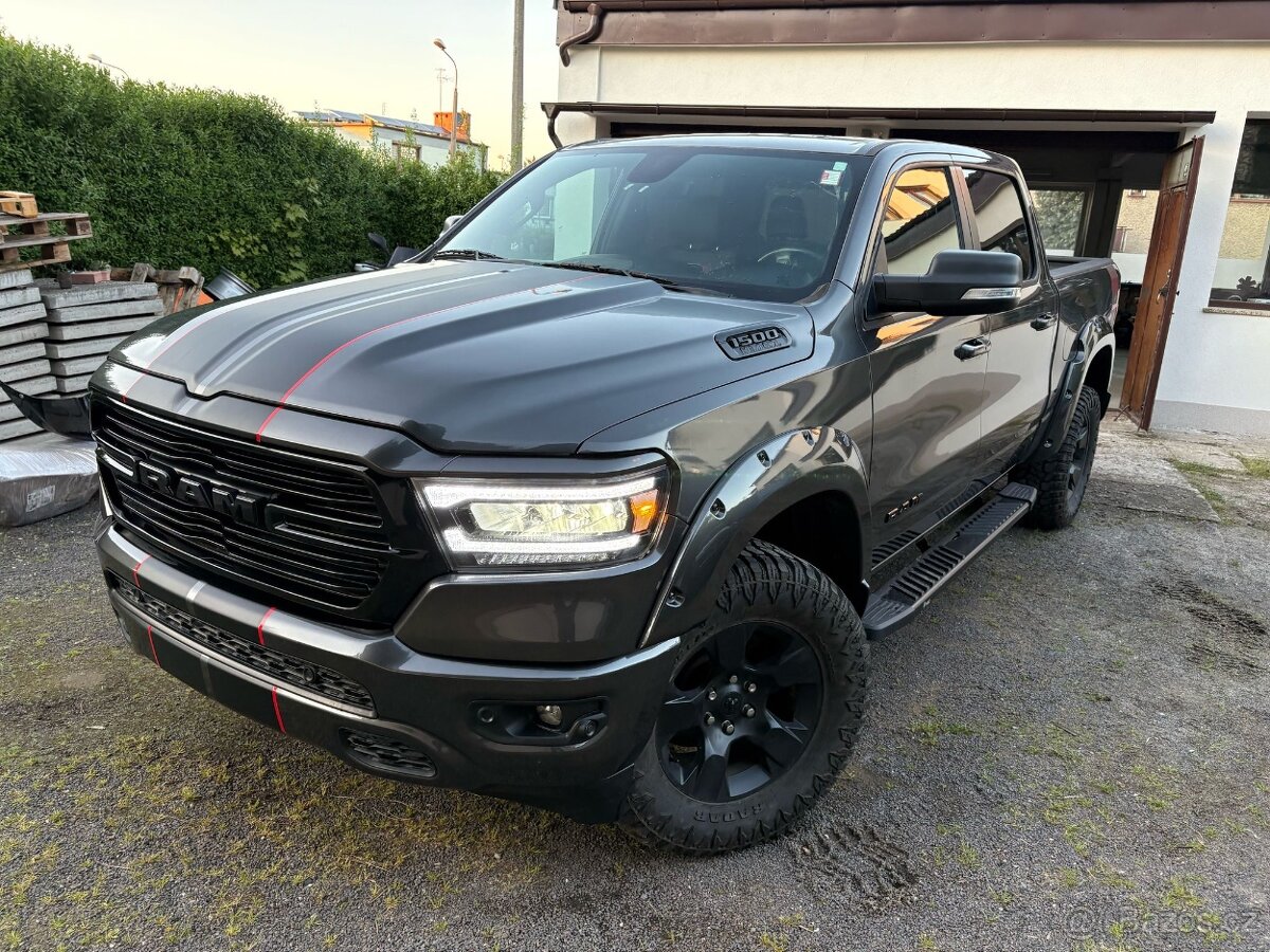 Dodge RAM 5.7 4x4 TUNING, SPORT, BLACK EDITION