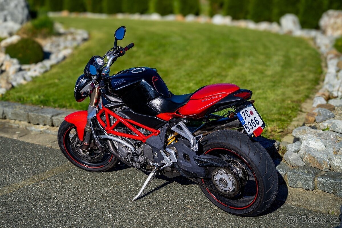 Agusta Brutale 910 - 5
