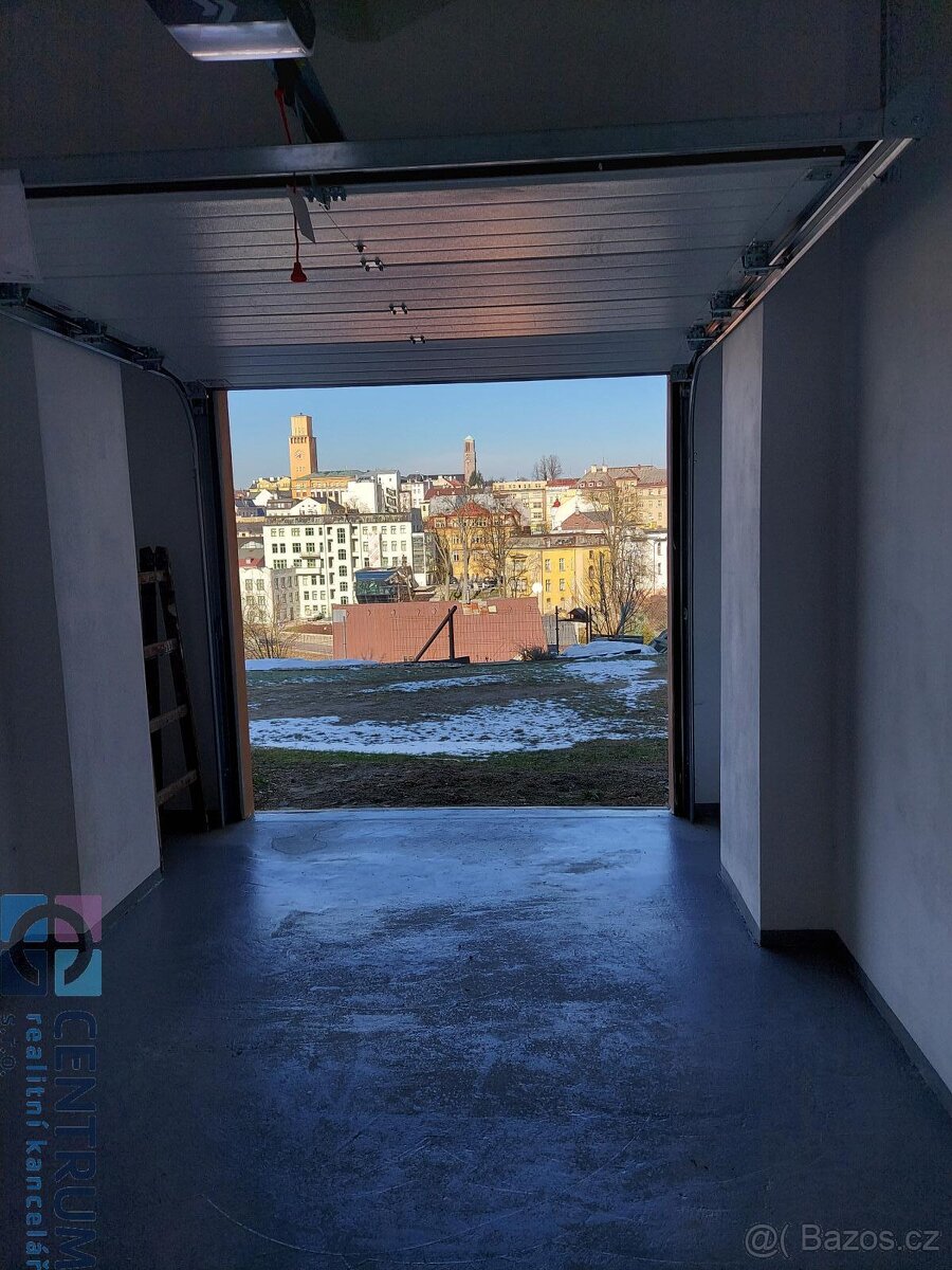 Pronájem garáže s elektronabíječkou - 5