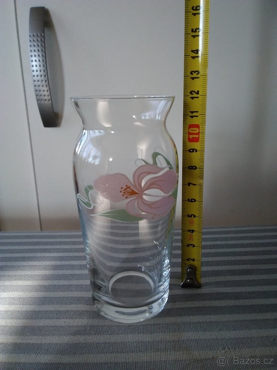 Skleněné vázičky a talířek. - 5