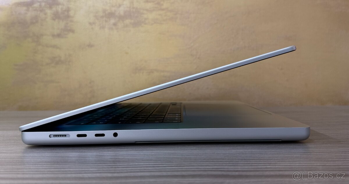 MacBook Pro 16" 2021 M1 Pro 16GB 512GB stříbrný CZ - 5