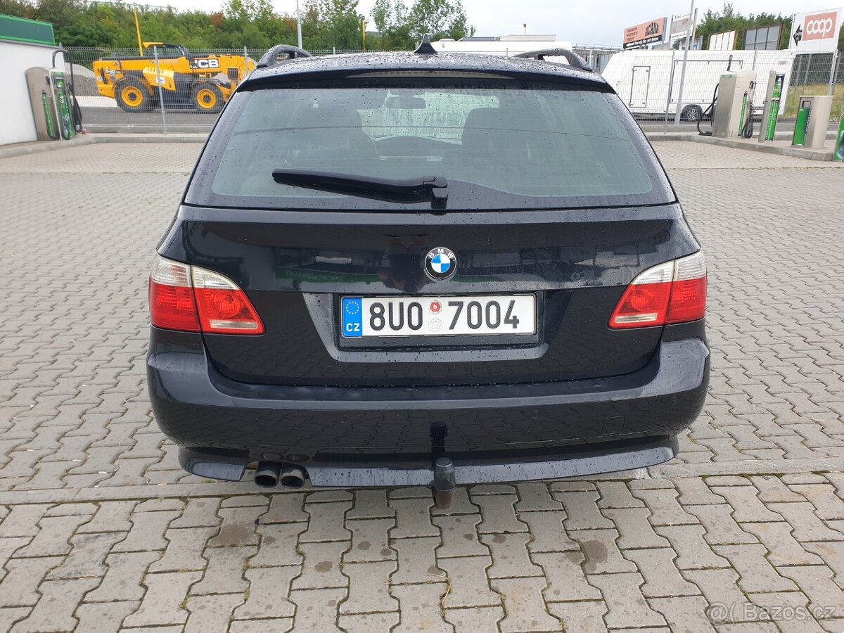 BMW E61 530D Manuál - 5