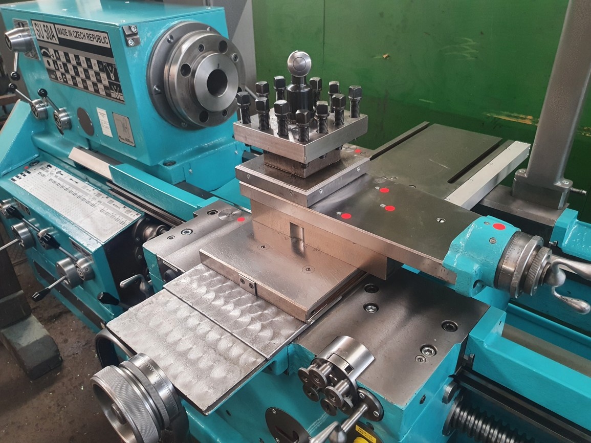 Soustruh hrotový SU 50 A /1000, 1500, 2000 - po GO - 5