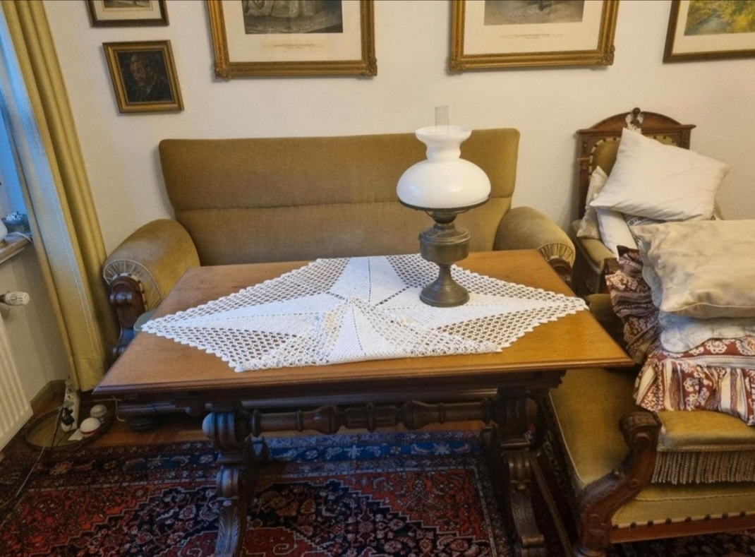 Starožitná sedací souprava se stolem - 5