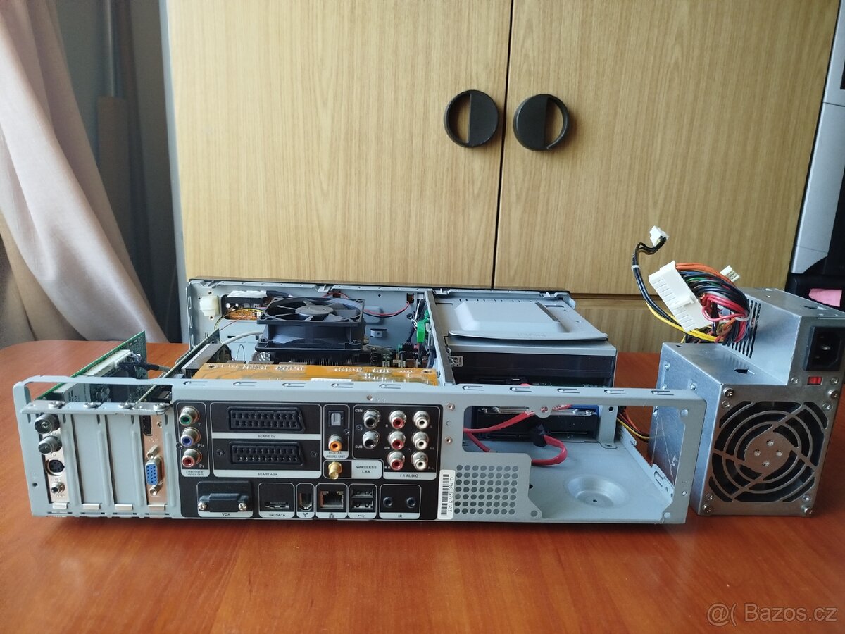 Multimediální PC Fujitsu Siemens scaleo E - 5