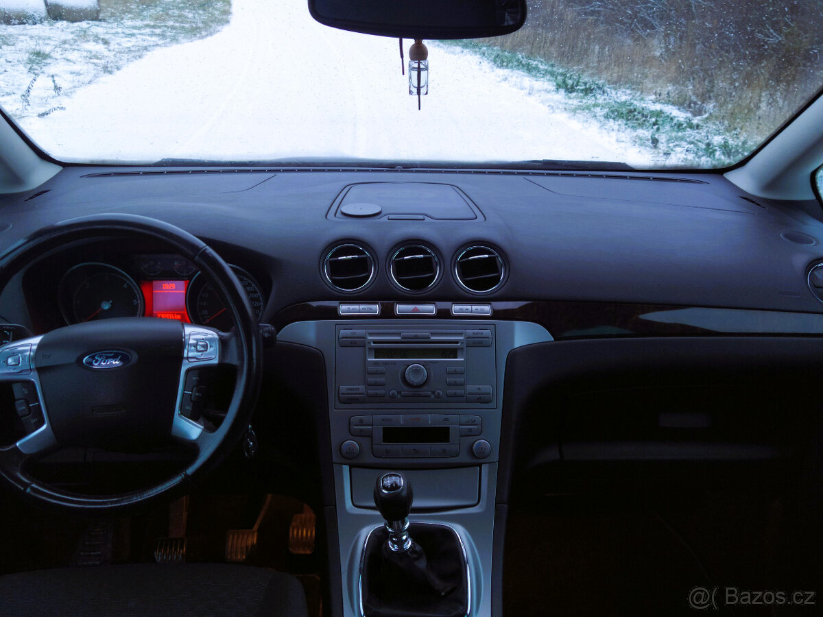 Ford Galaxy 2.0TDCi,103kW,7míst,tažné - 5