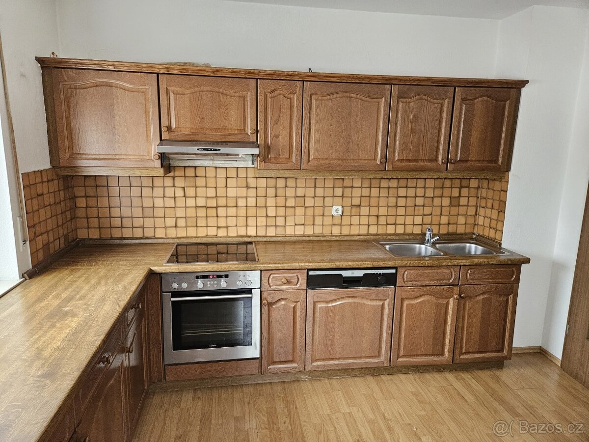 Masivní kuchyňská linka z Německa se spotřebiči - 5