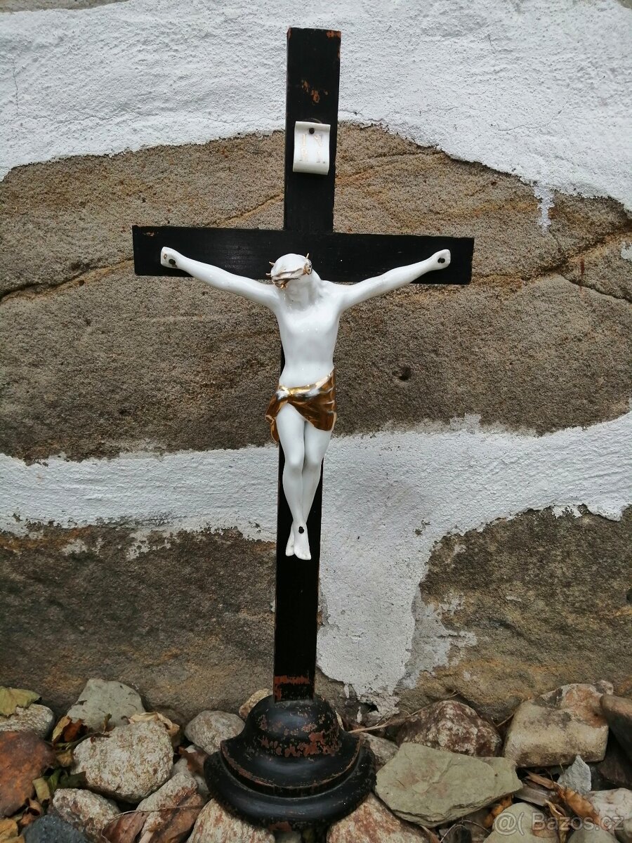 Kříž s Ježíšem Kristem - 5