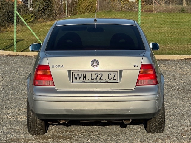 Volkswagen Bora 1.6 benzin - 5