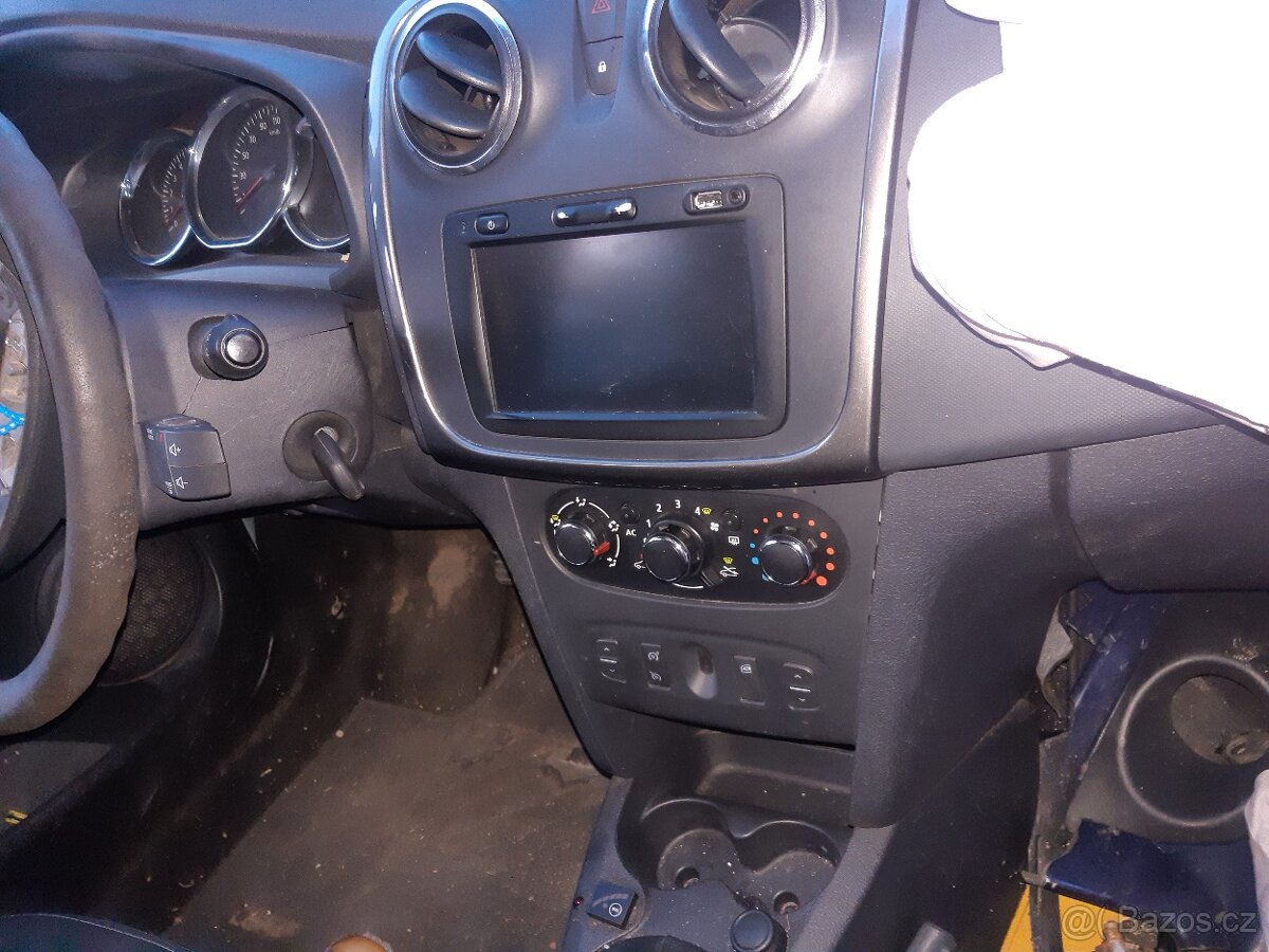 Dacia Logan sandero - 5