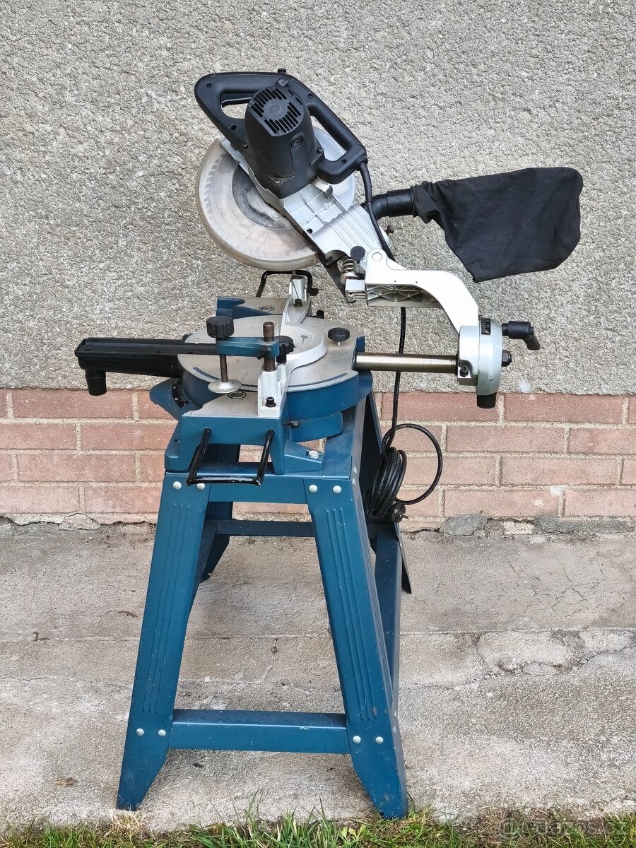 Prodám VELKOU pokosovou pilu s posuvem Einhell KGSZ 300 UG . - 5