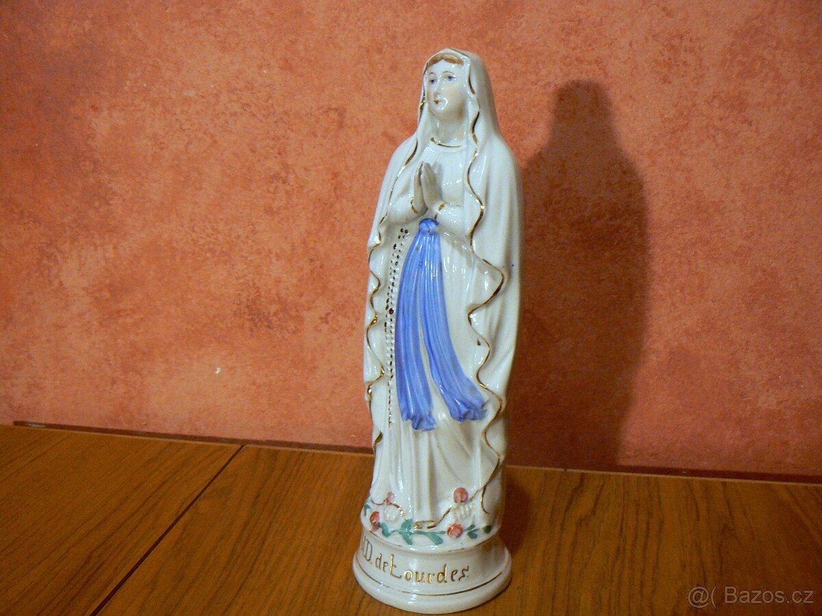 svatá soška Madonka - 5