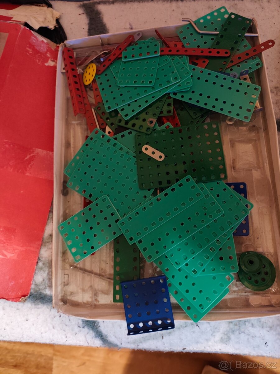 Prodám náhradní díly stavebnice Merkur - 5