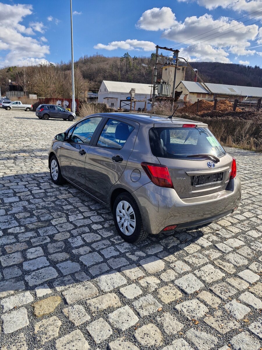 Toyota Yaris 1.5 Hybrid Launch Edition - 5