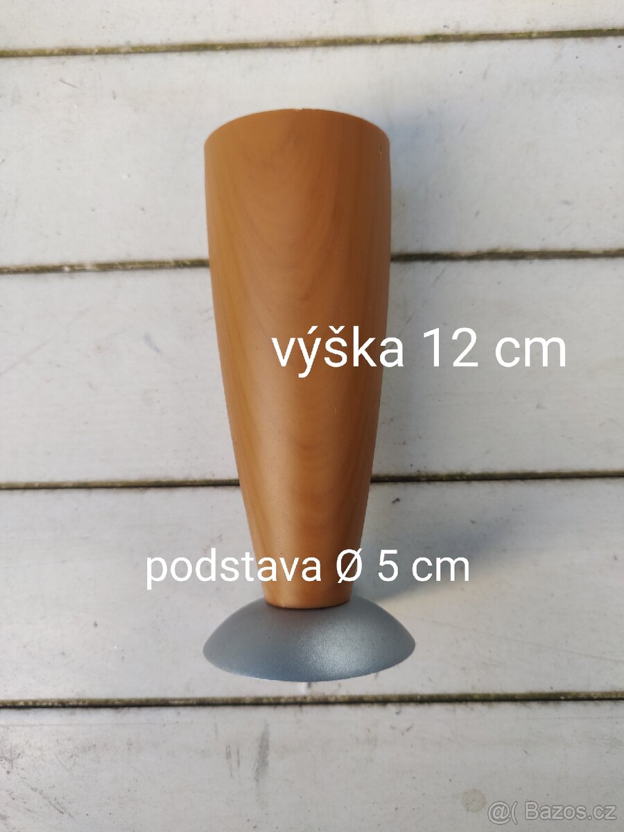 Nábytkové nohy - plastové - 5
