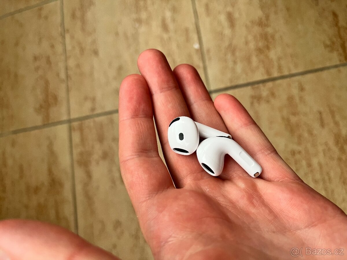 Apple AirPods 4 - 5