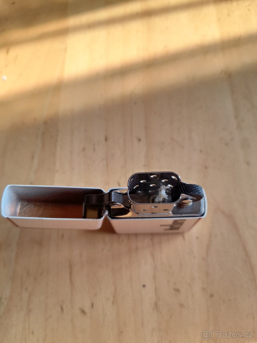 Zippo zapalovač - 5