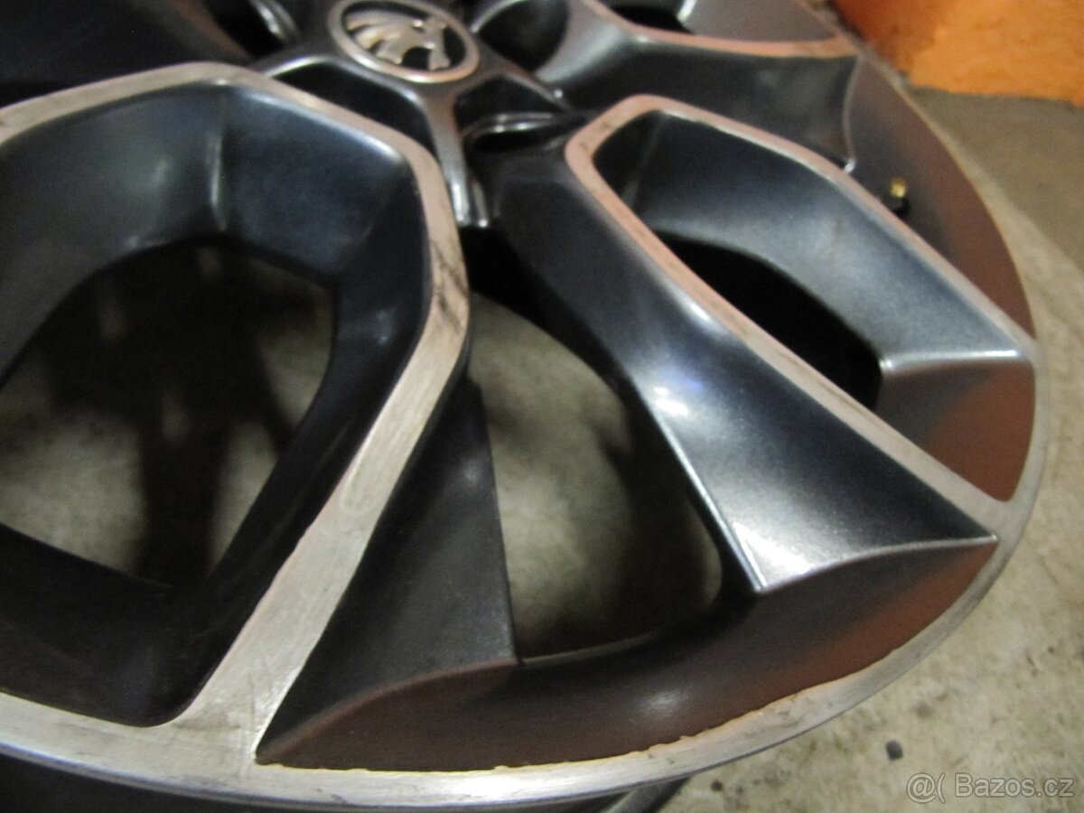 Alu Škoda R19 originál - 5