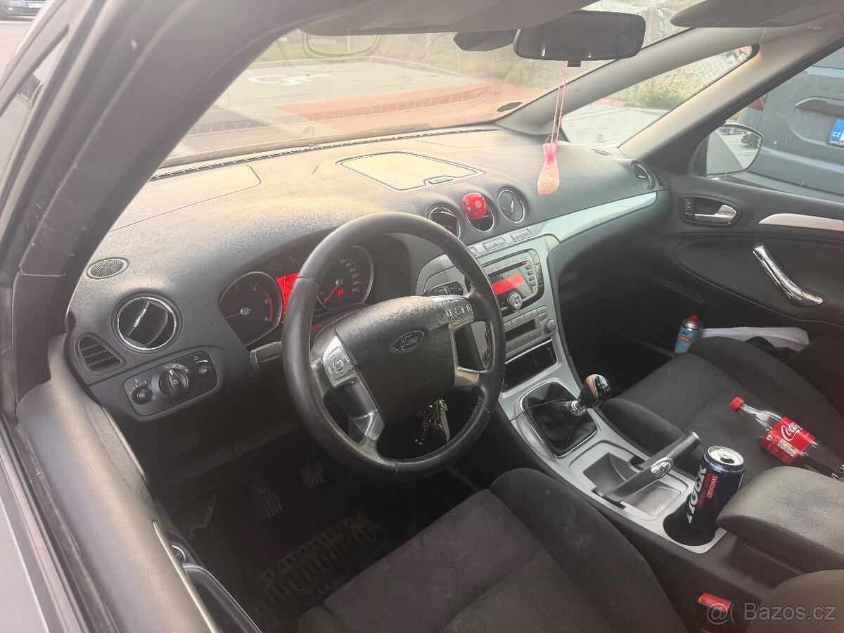 Ford s-max 2.0tdci 103kw 7 míst - 5