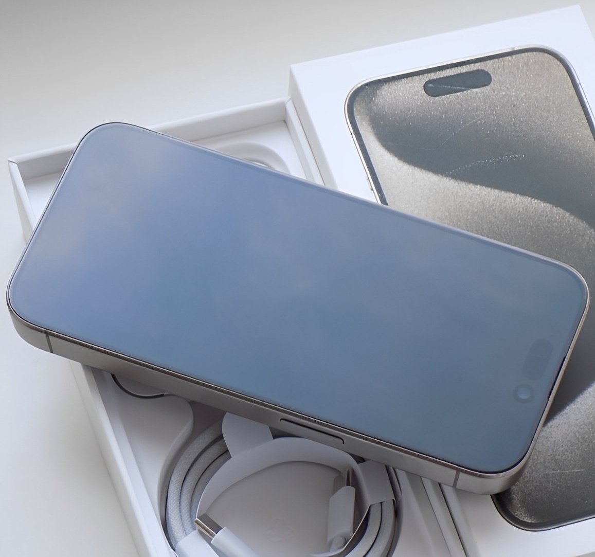 iPhone 15 Pro Natural Titanium BATERIE 100% TOP - 5