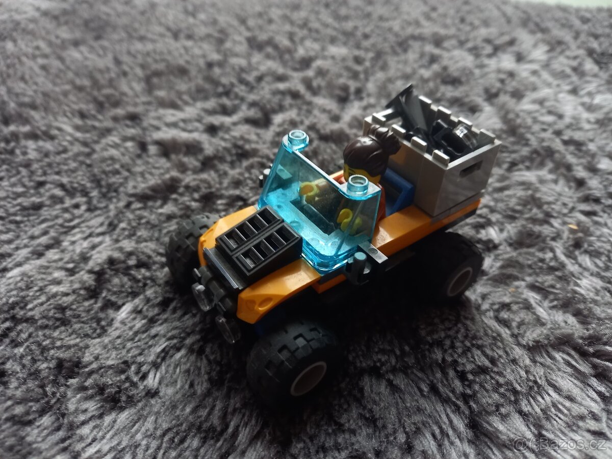 Obrněný transportér do džungle - Lego 60159 - 5