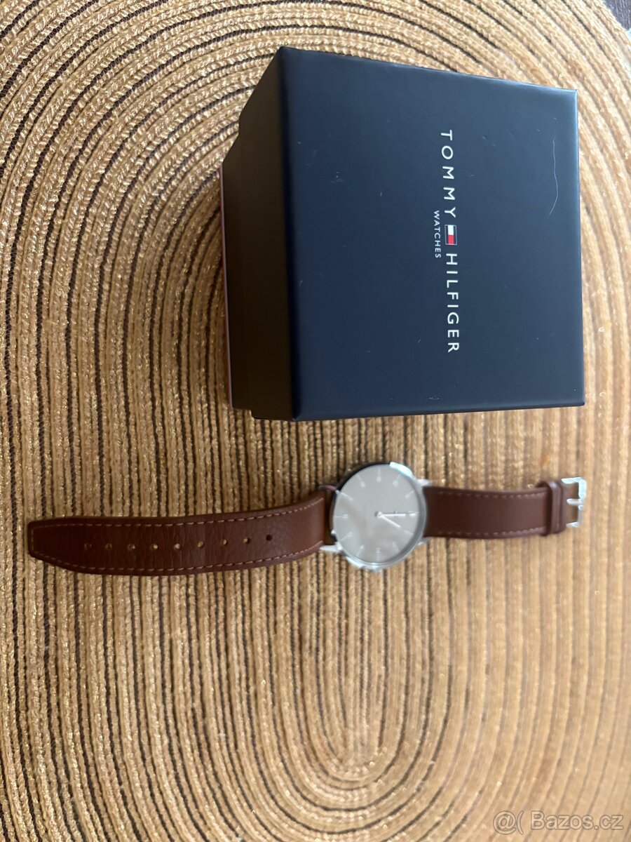 Panské hodinky Tommy Hilfiger top stav - 5