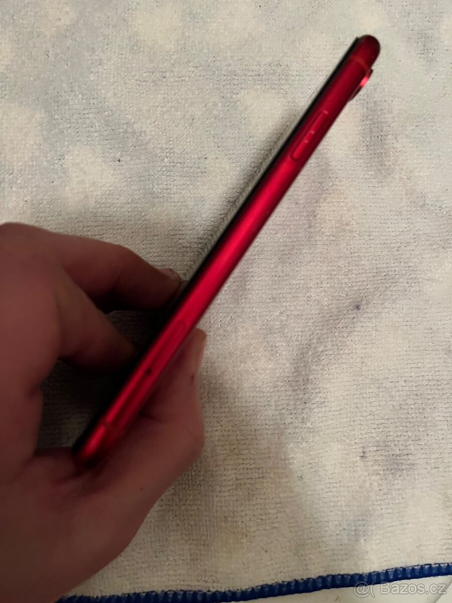 IPhone XR baterie 100 % - 5