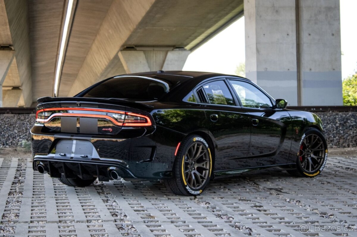 Dodge Charger SRT Hellcat 6.2L V8 - 5