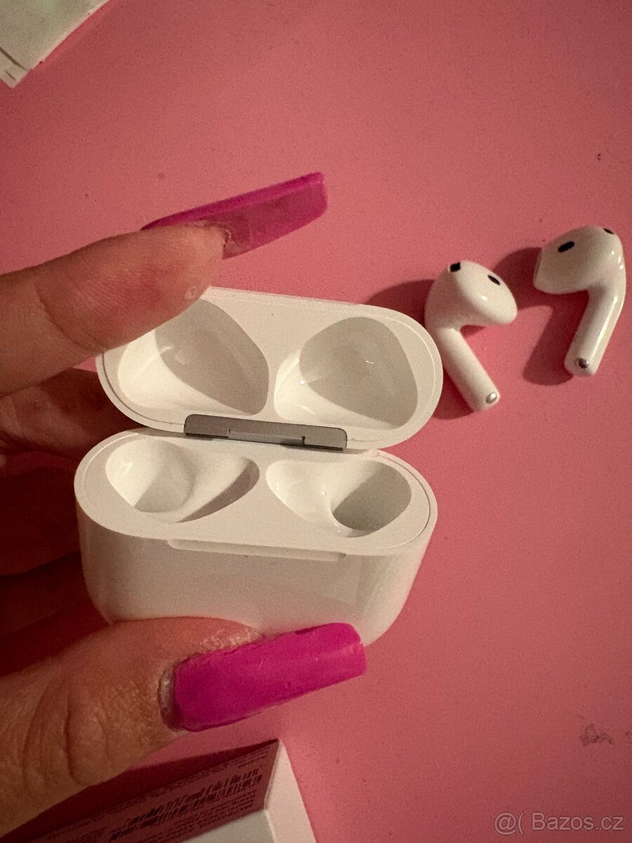 AirPods 4 - 5