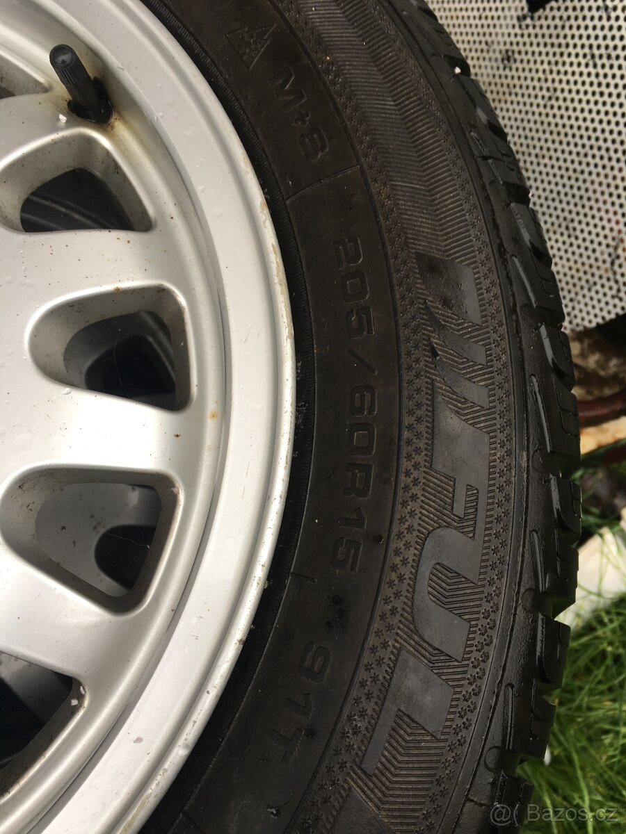 ALU kola BMW 5x112 -zimní 205/60 r15 - 5