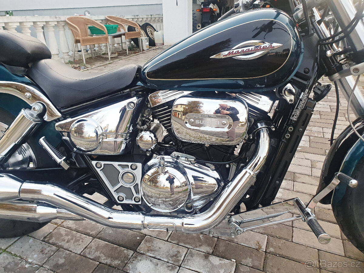 Suzuki VZ800 Marauder - 5