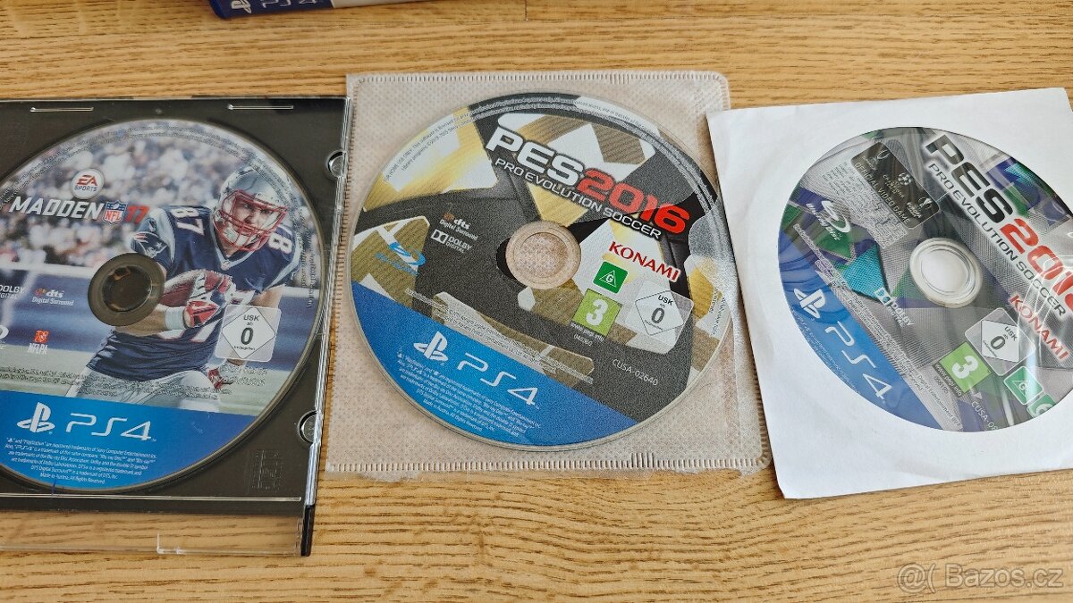 Sony Playstation 4 - 5