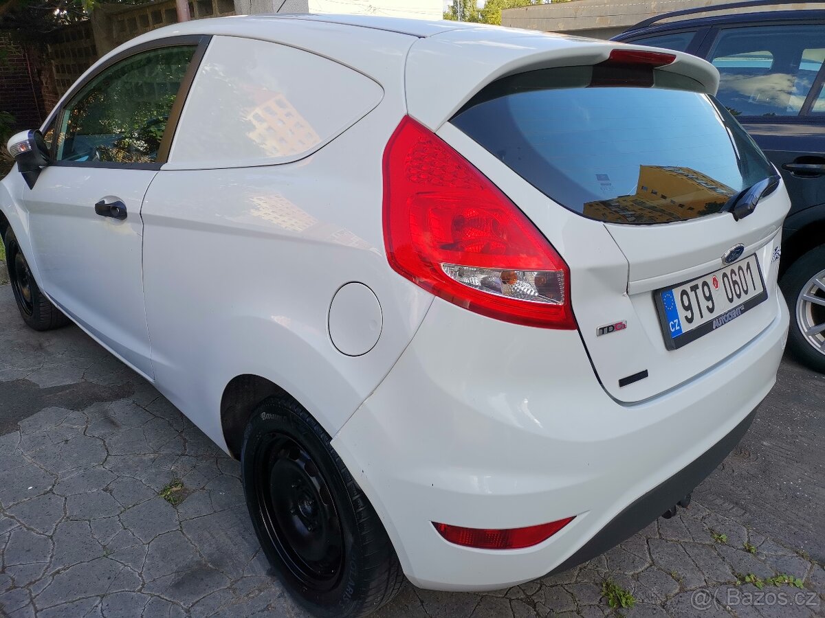 Ford Fiesta 1,4 Tdci 52 kw ,rok výroby 2013 - 5