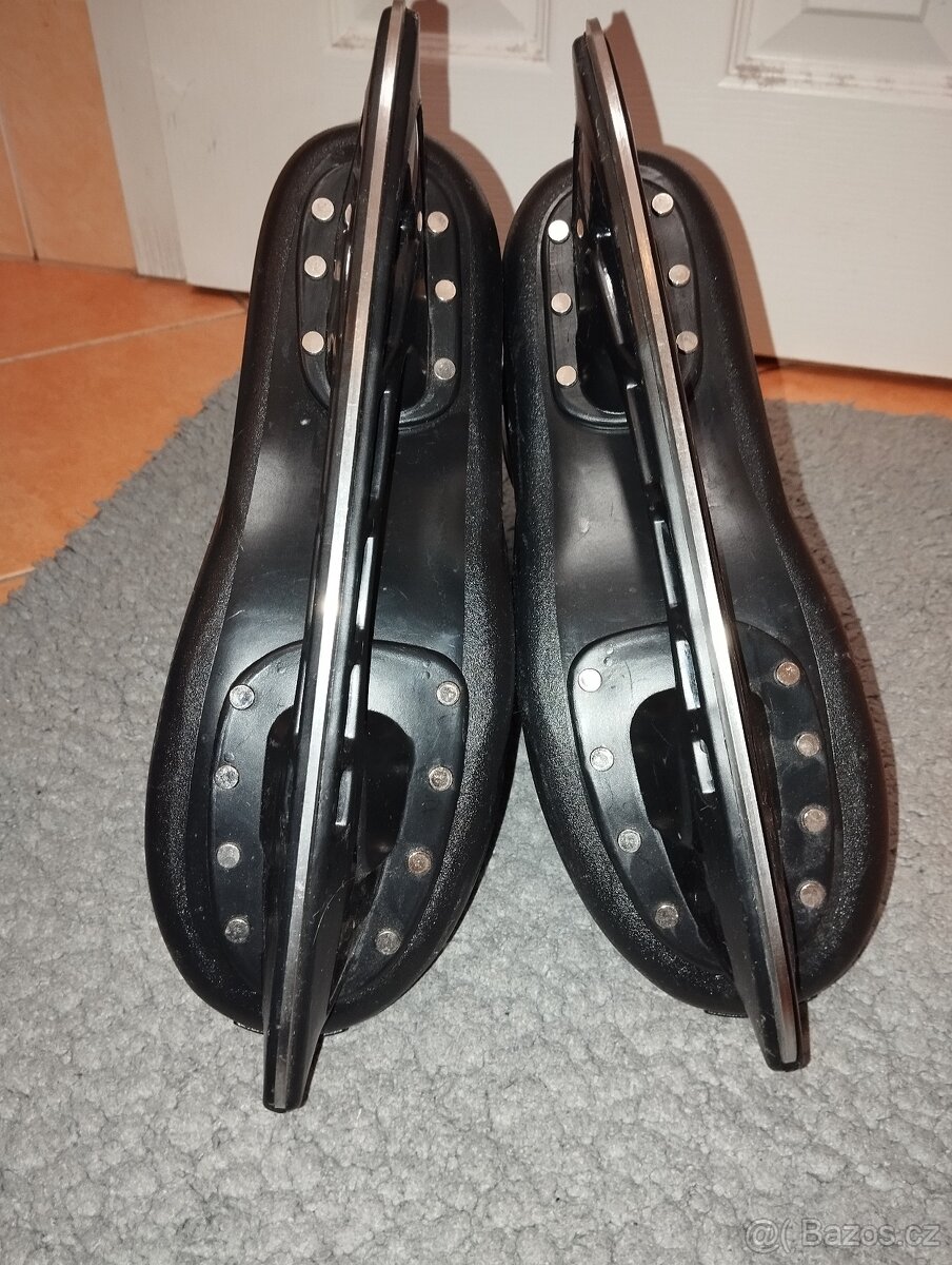 Prodám brusle Oxelo, velikost 42 - 5